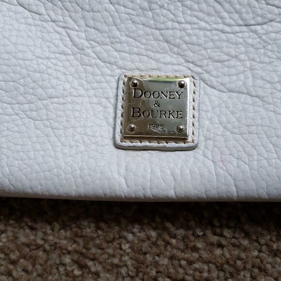 White Dooney & Bourke Pebble Triple Zip Crossbody  - Picture 3 of 4